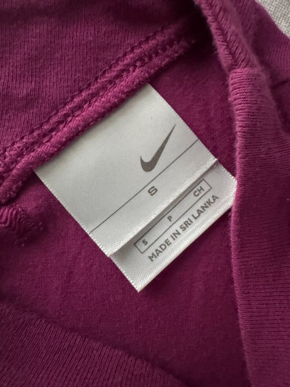 EUC Nike Burgundy Pink Layered Long Sleeve Top Sz S - Picture 3 of 8